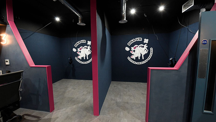 Everything You Need to Know About VR Room Experiences