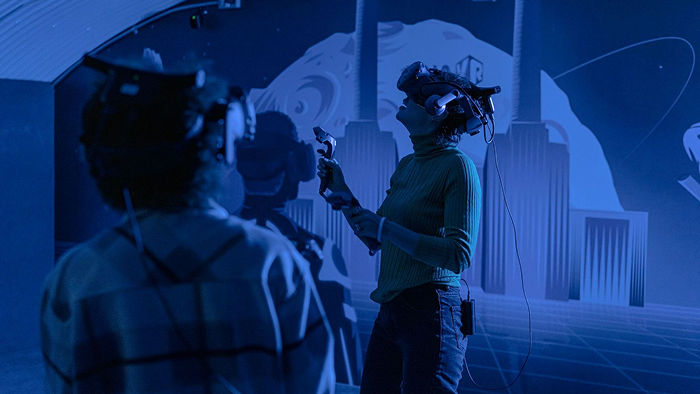 Why Virtual Reality is the Perfect Team Building Activity