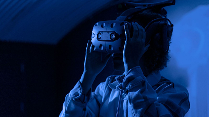 Why Virtual Reality is the Perfect Team Building Activity